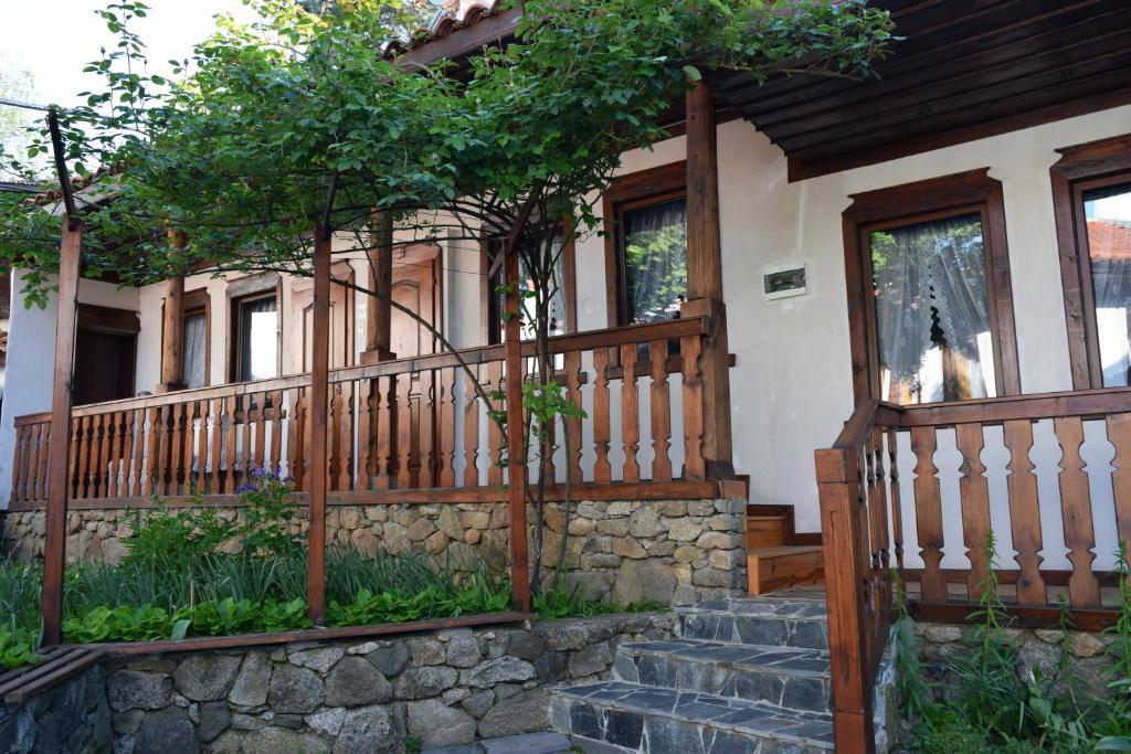 Гостоприемница Георги Kalofer Buitenkant foto